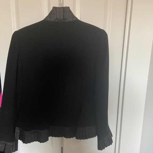 Zelda New York Blazer (8) - Picture 2 of 3